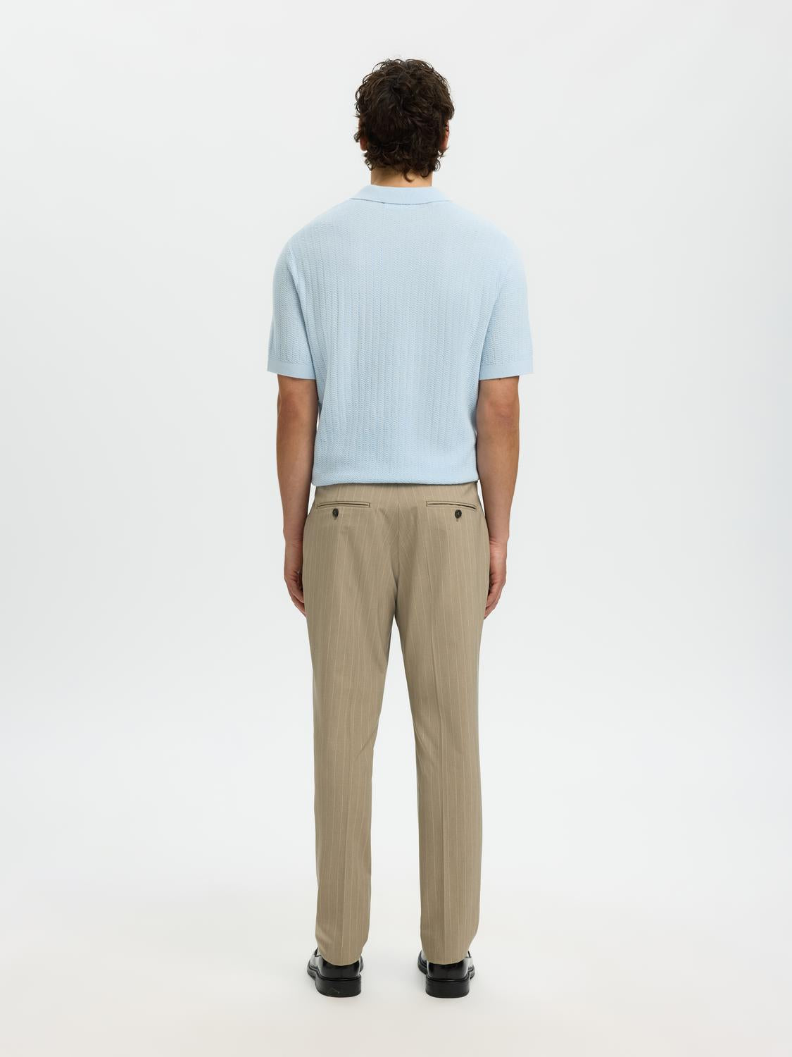 model_shot-back