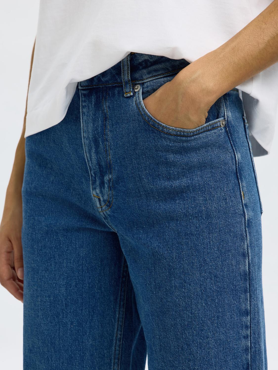 model_shot-detail