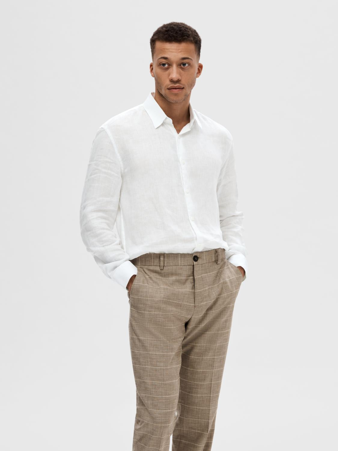 model_shot-front