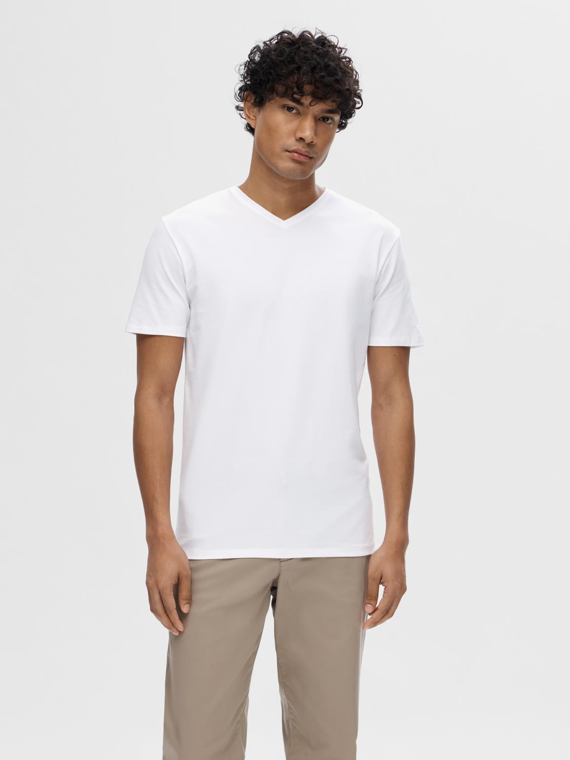 model_shot-front