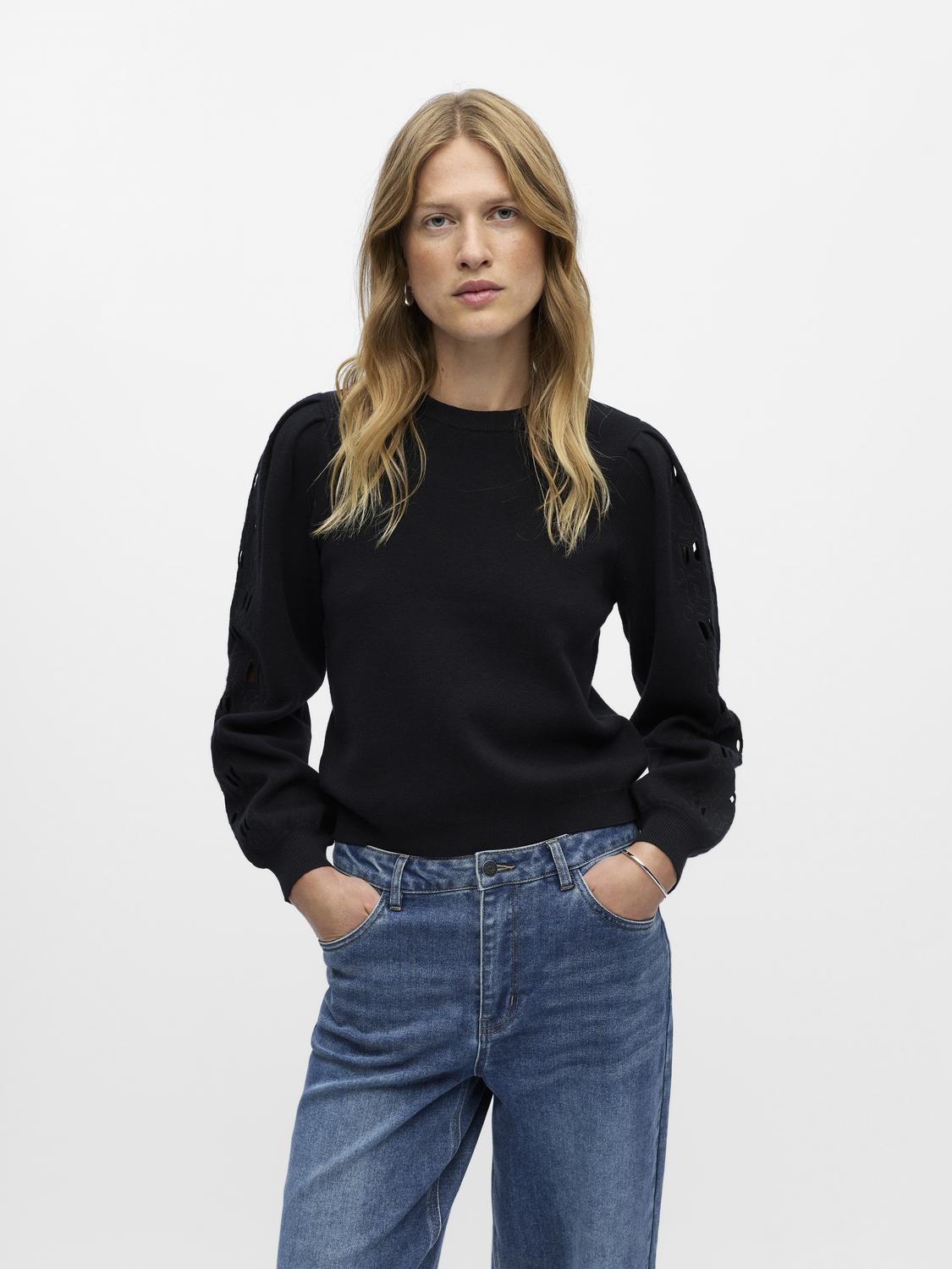 model_shot-front