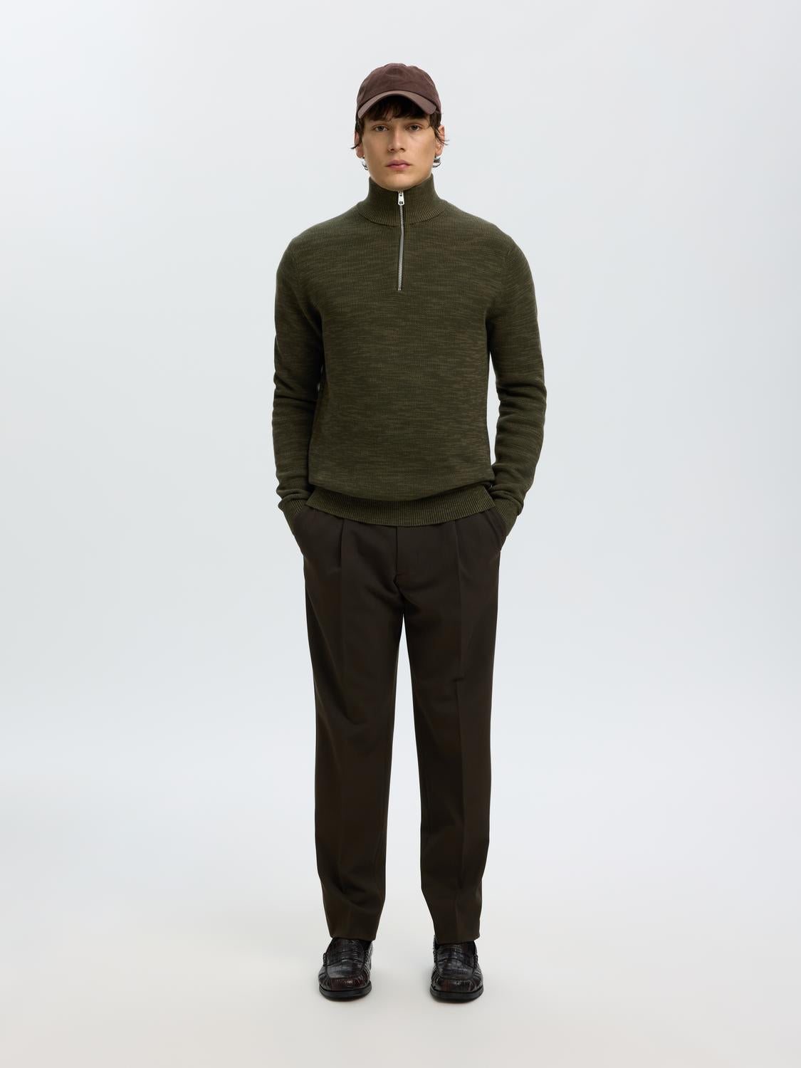 model_shot-front_full