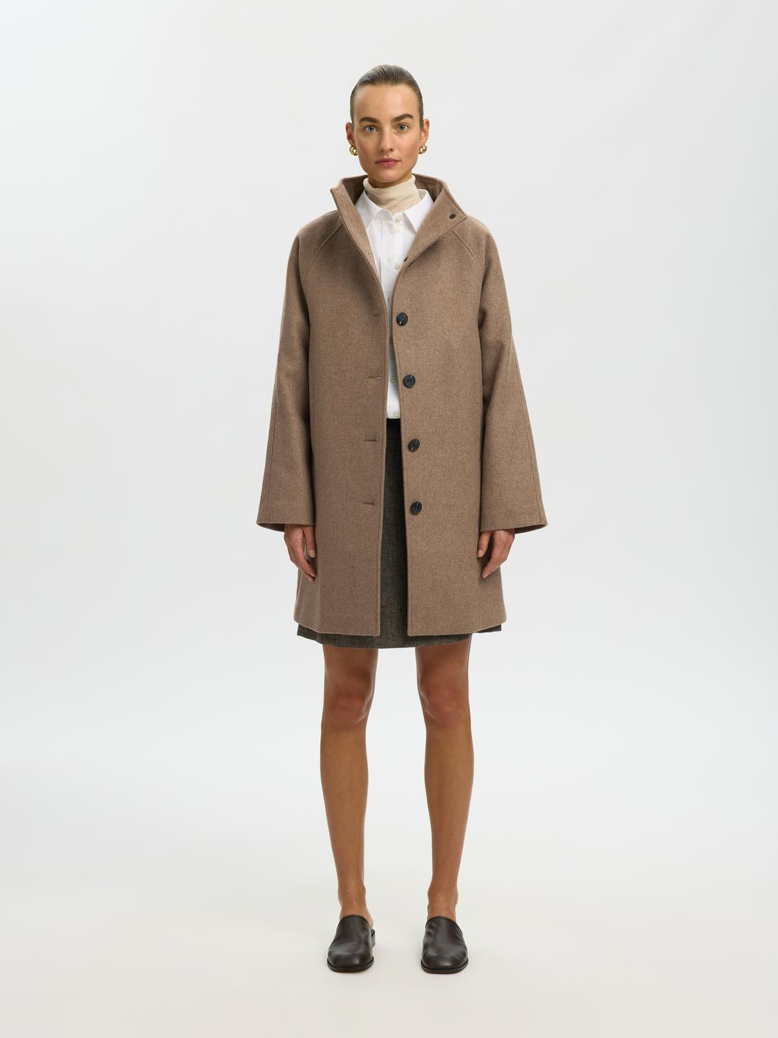 model_shot-front