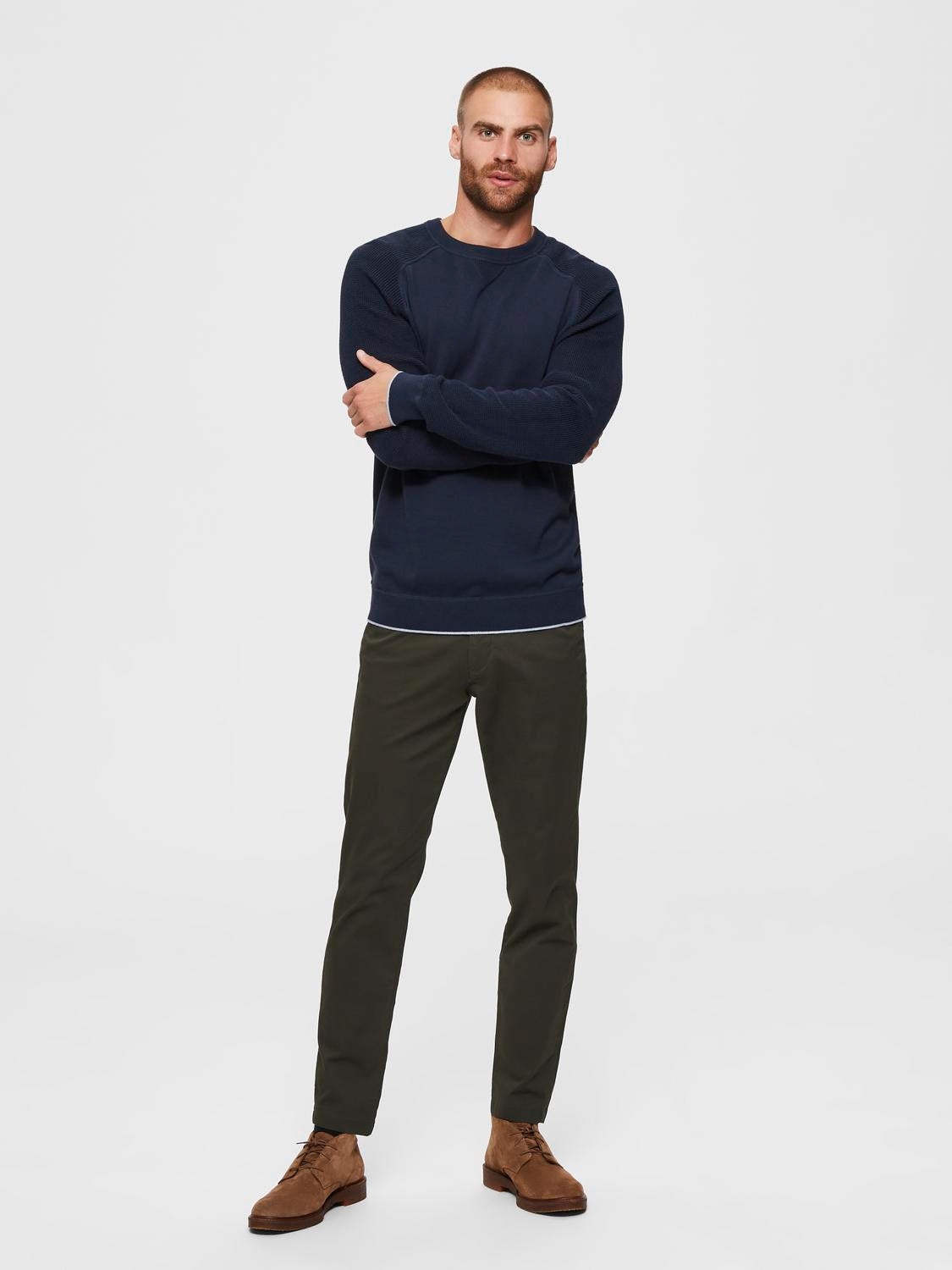 model_shot-front_full