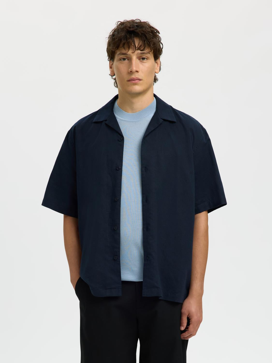model_shot-front