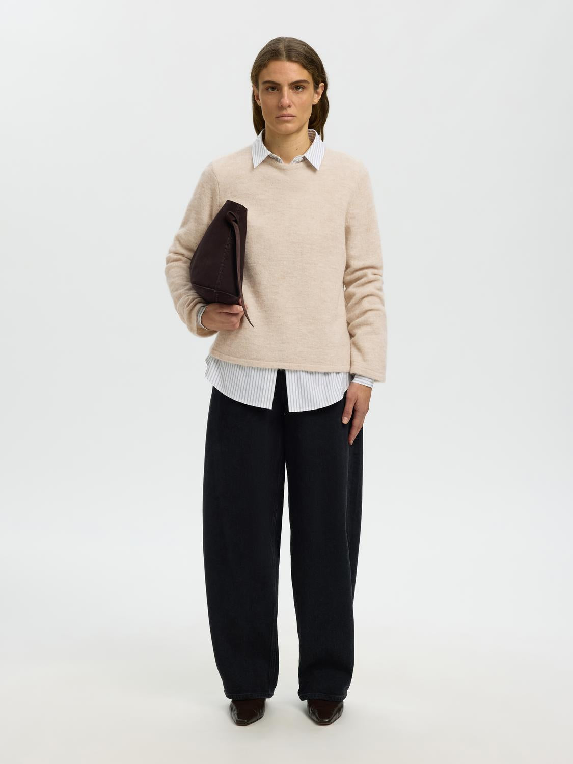 model_shot-front_full