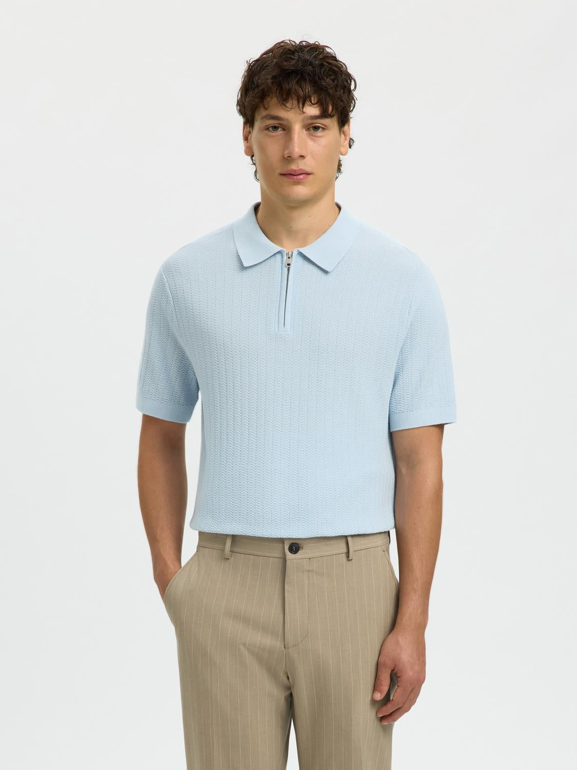 model_shot-front