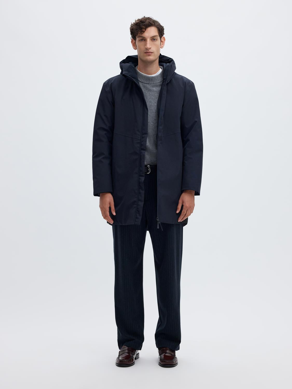 model_shot-front