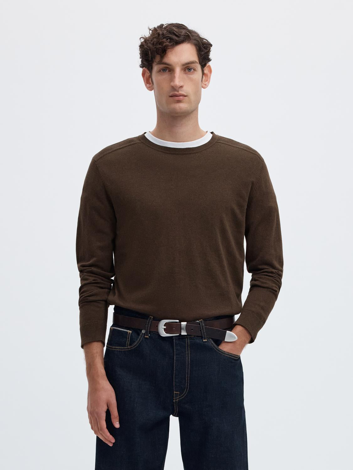 model_shot-front