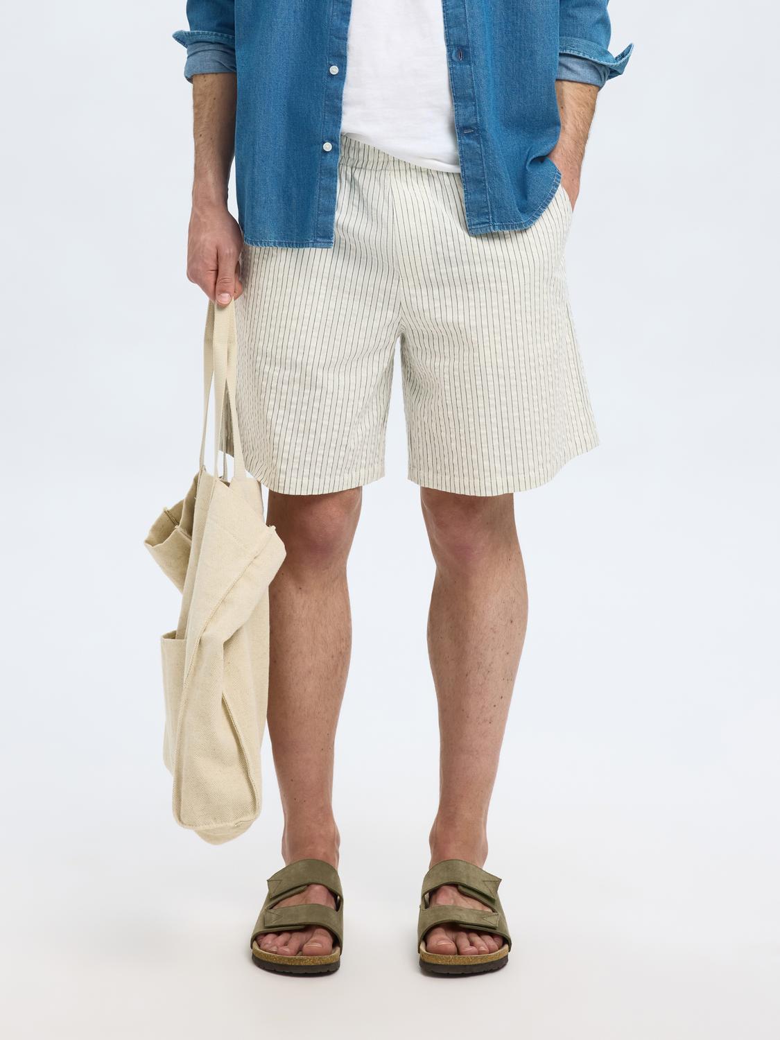 model_shot-front