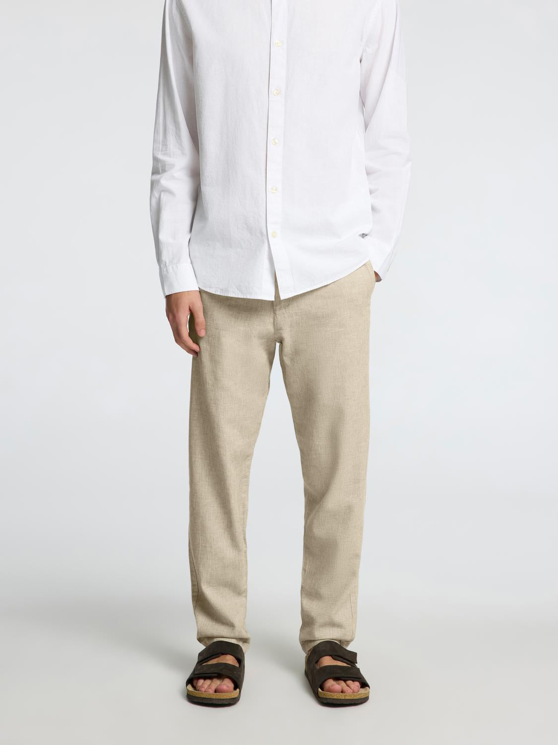 model_shot-front