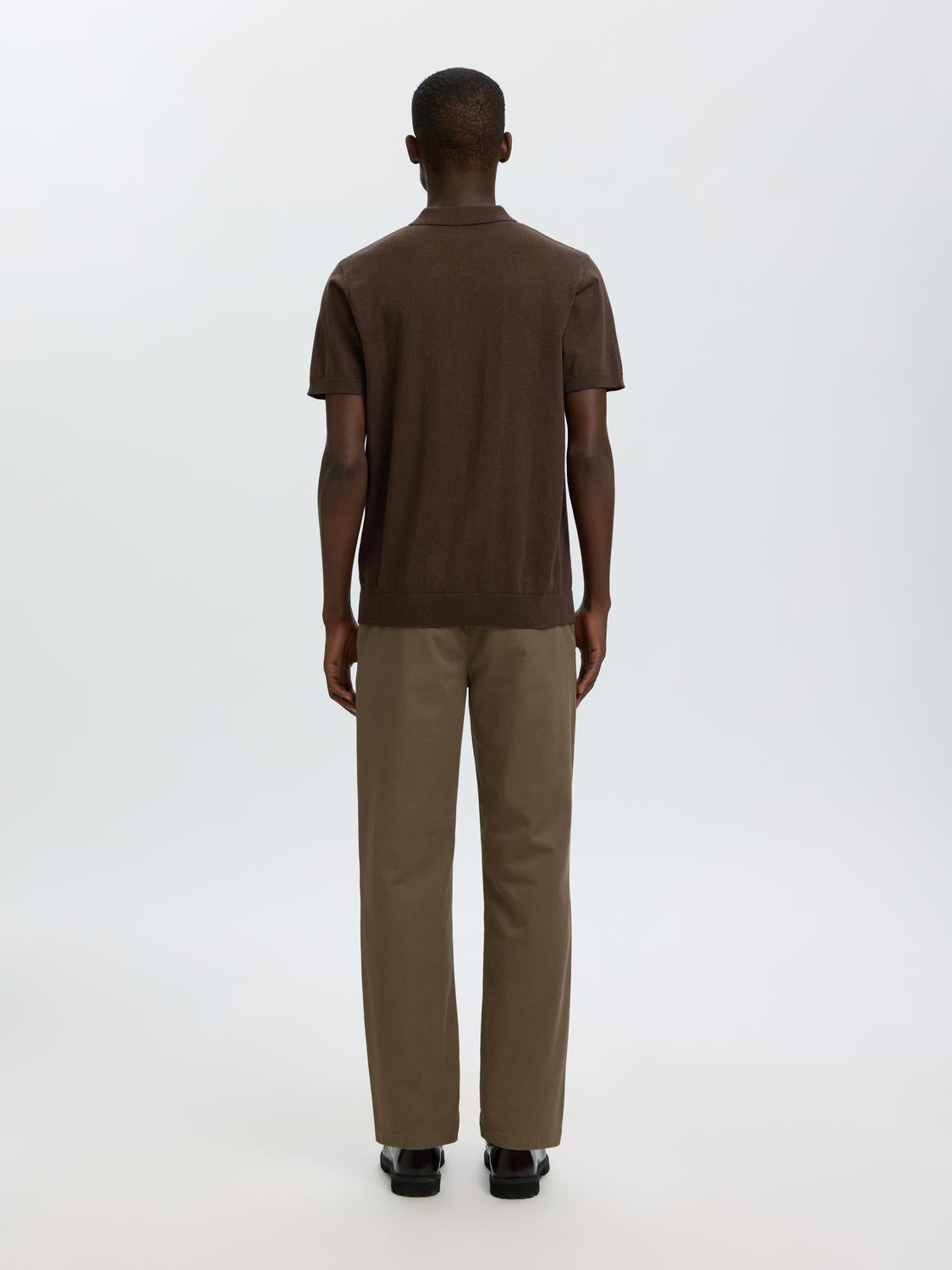 model_shot-back