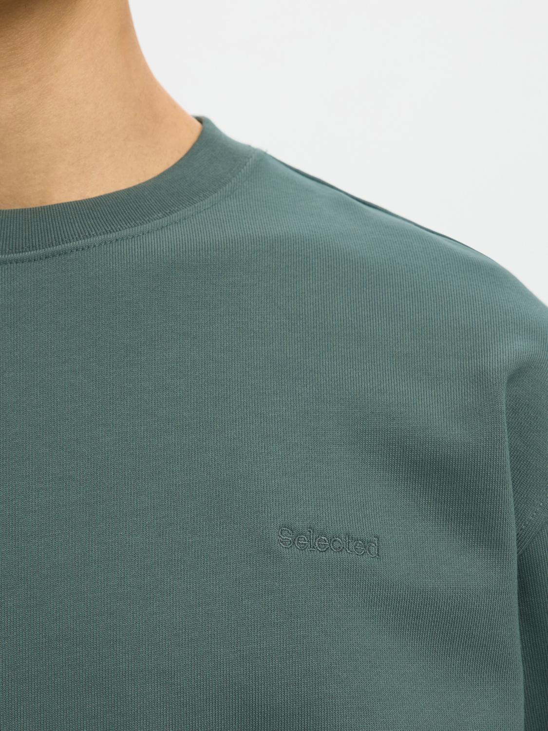 model_shot-detail