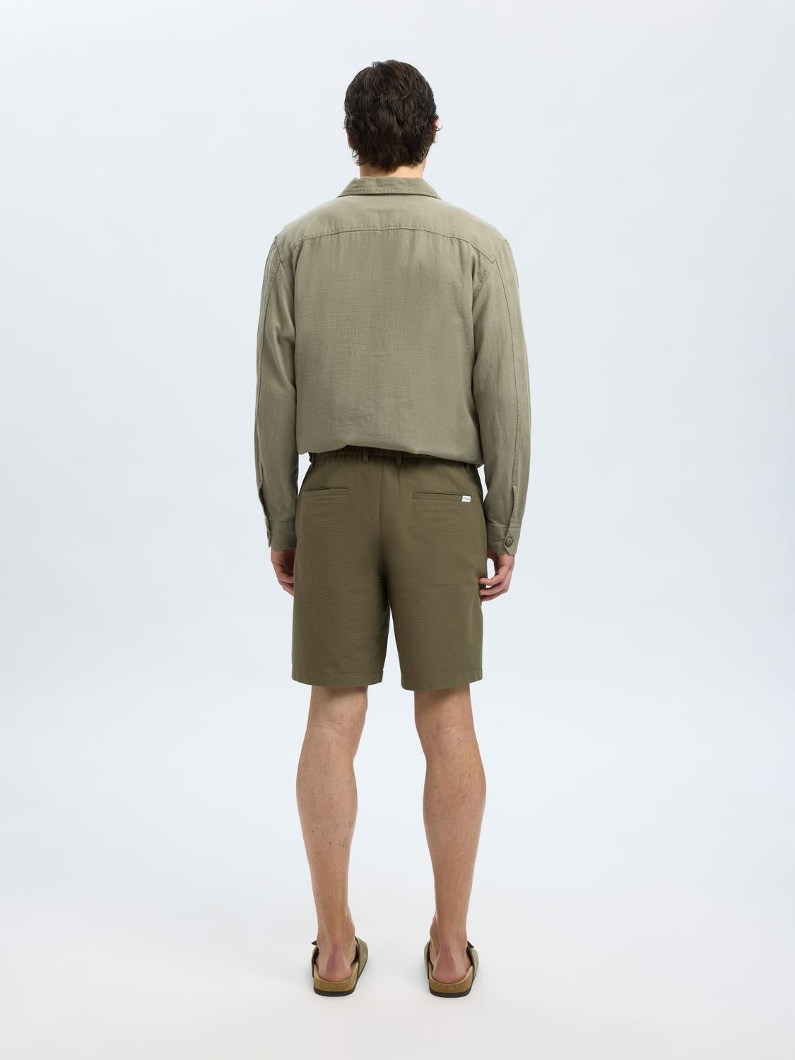 model_shot-back