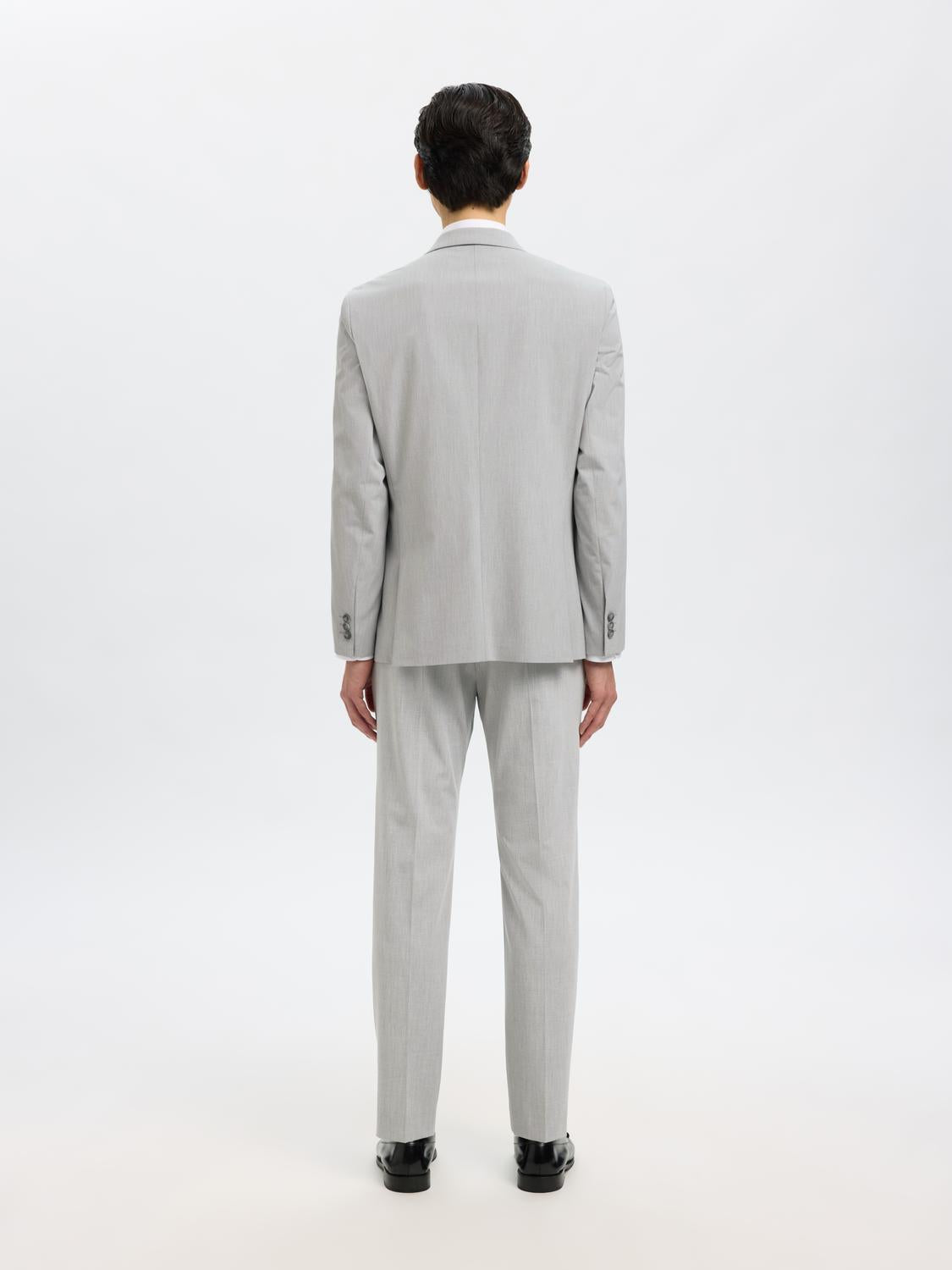 model_shot-back