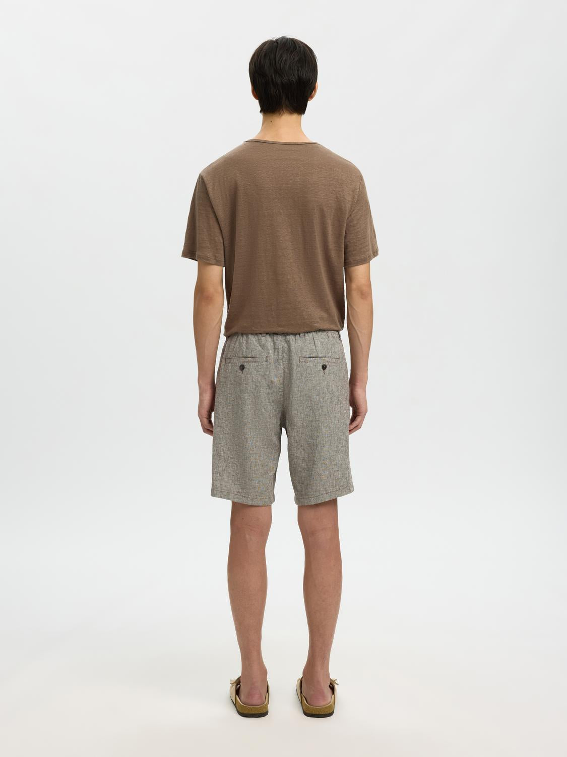 model_shot-back