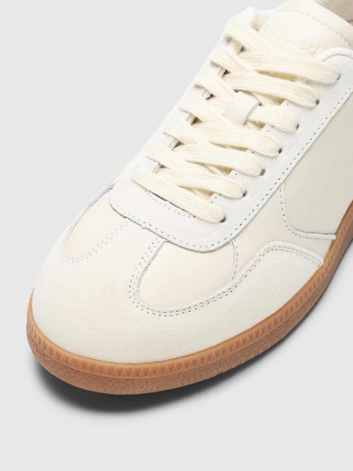 model_shot-detail