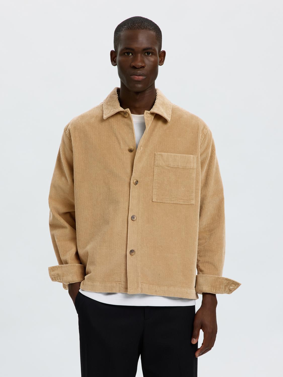 model_shot-front