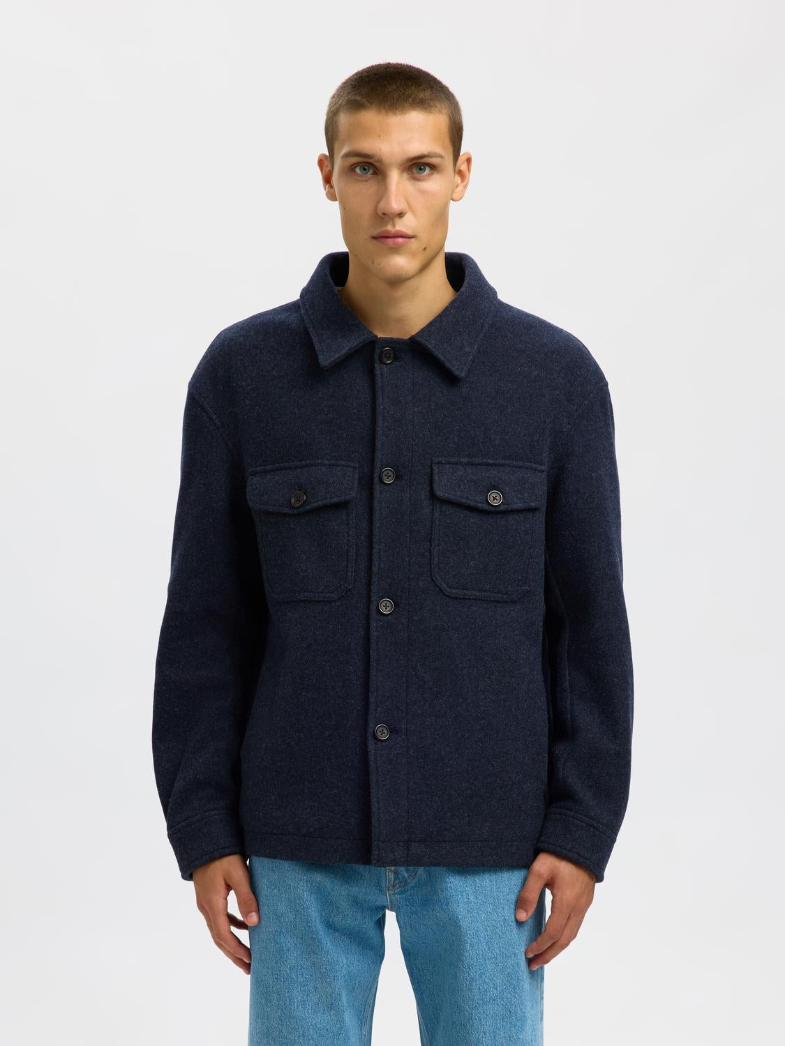 model_shot-front
