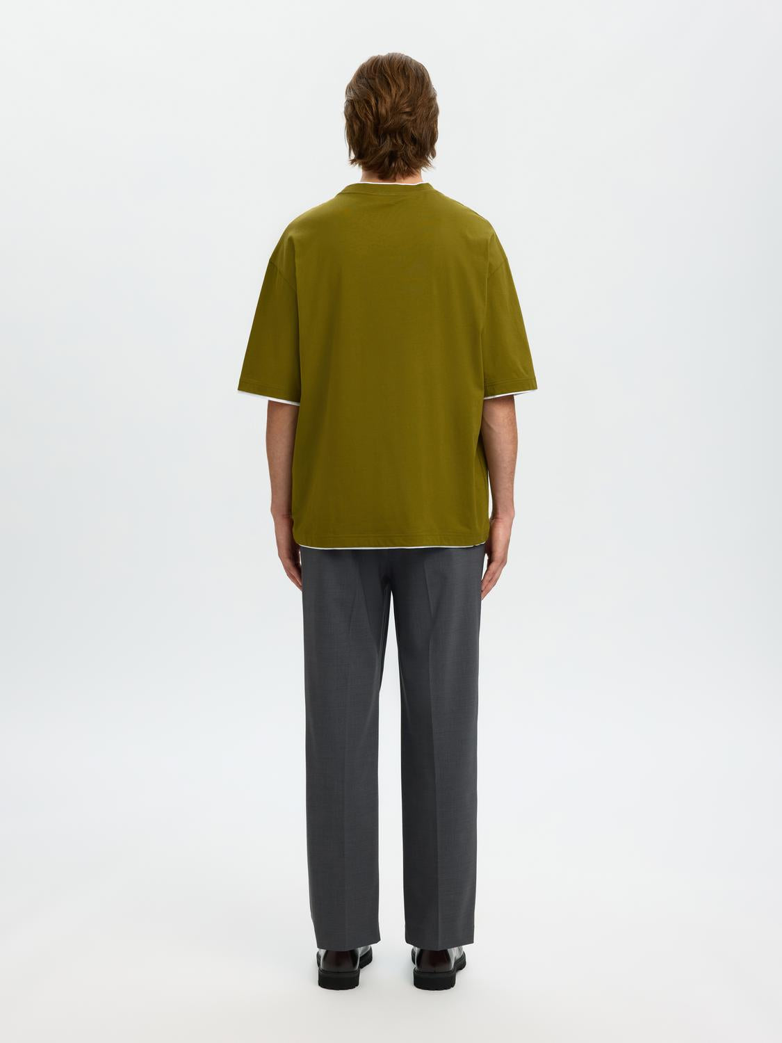 model_shot-back