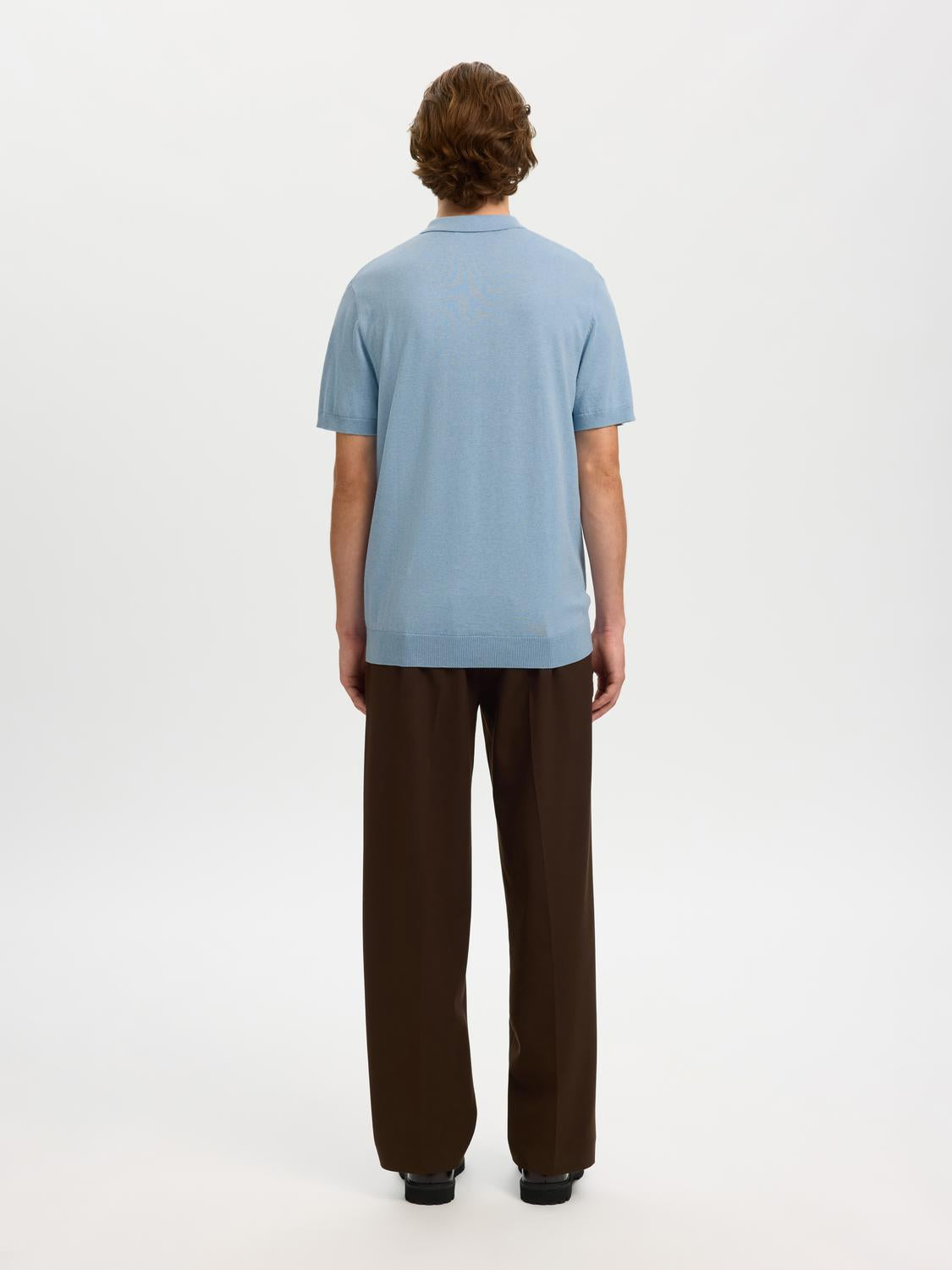 model_shot-back