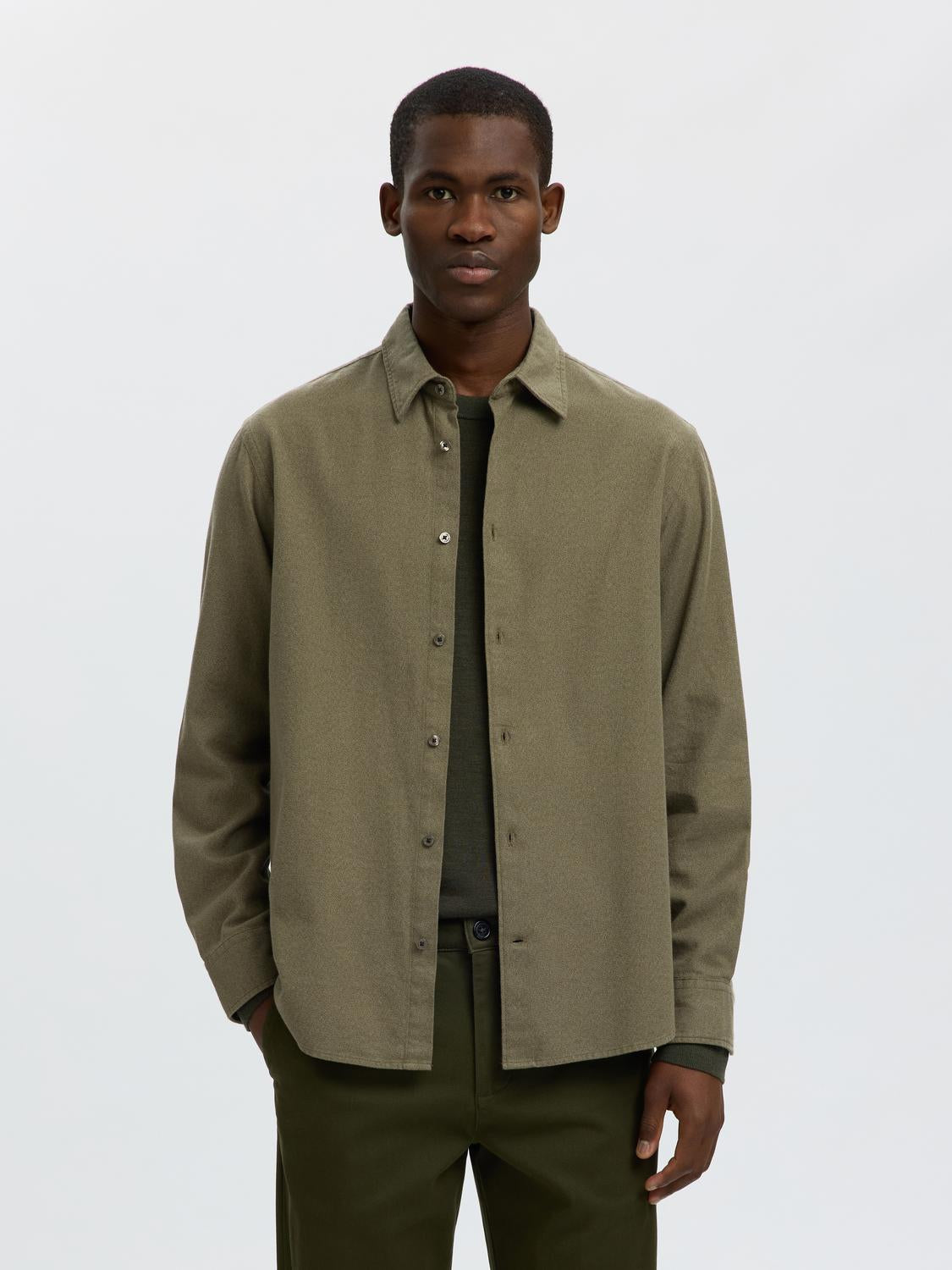 model_shot-front
