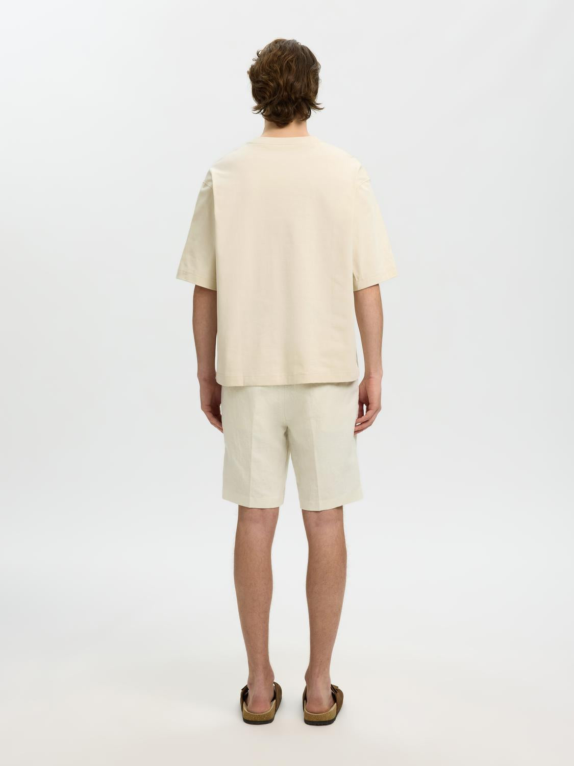 model_shot-back